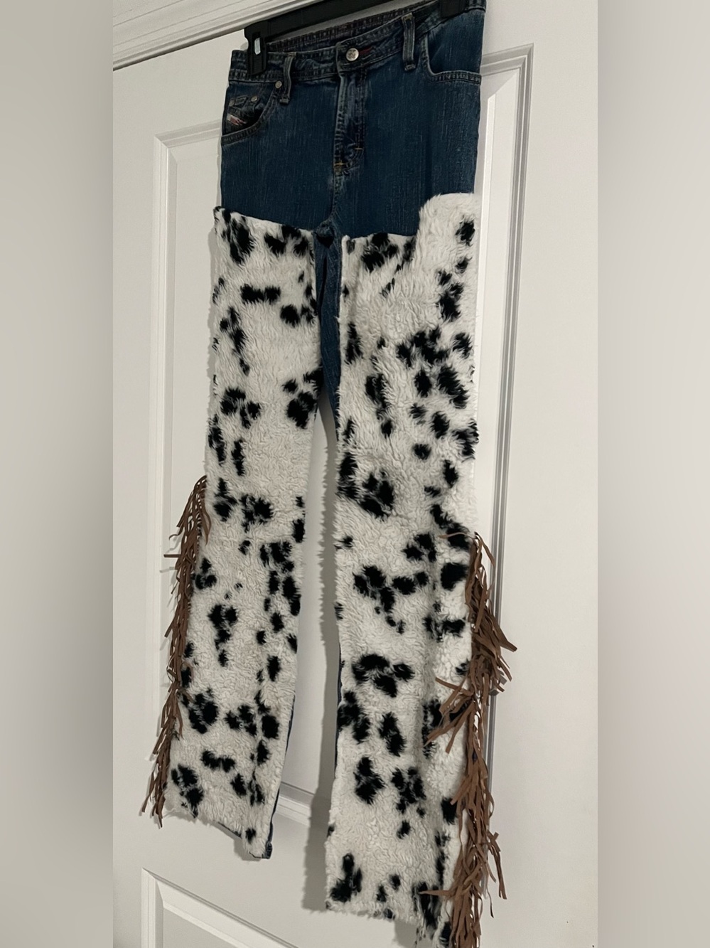 Faux-Sherpa Cowprint Fringe Girls Jeans - Black & White